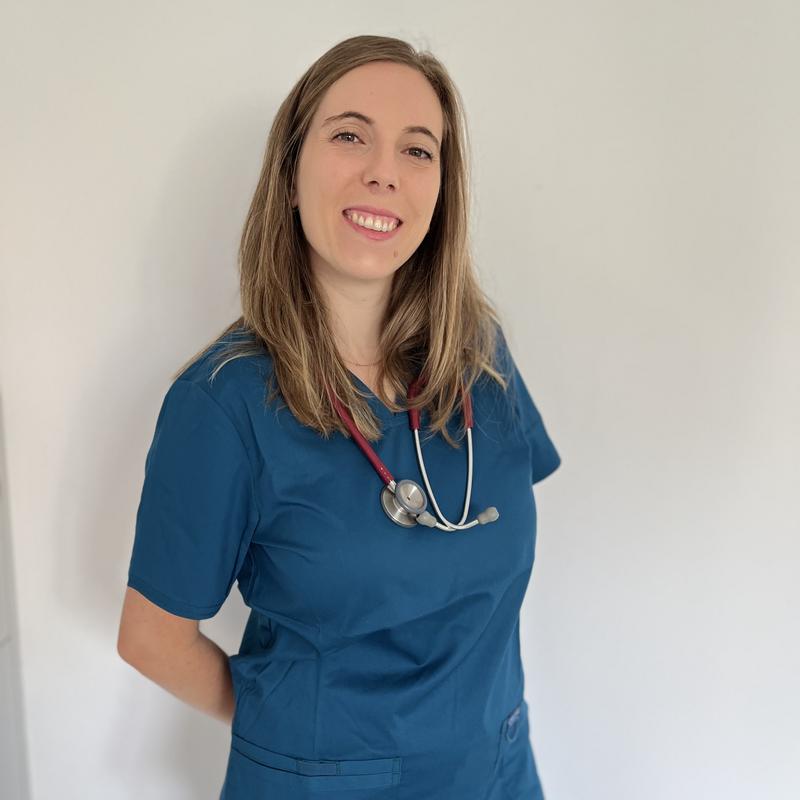 Julia Lleida. Veterinario Felina.